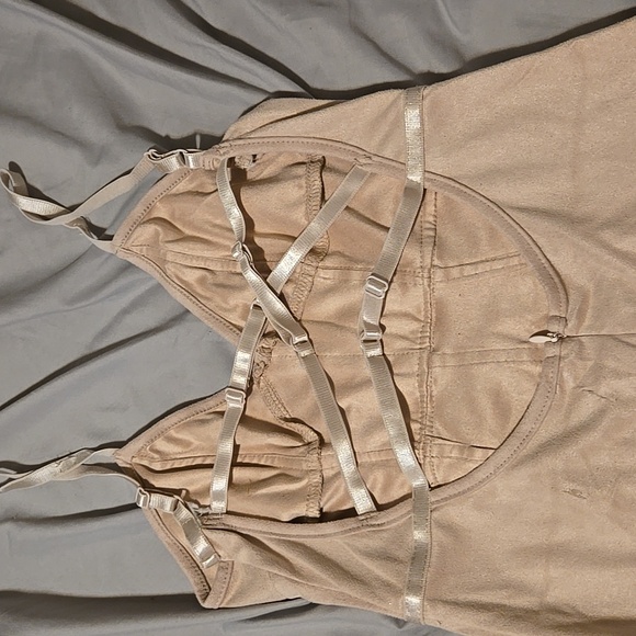 Blush dress - Picture 3 of 4